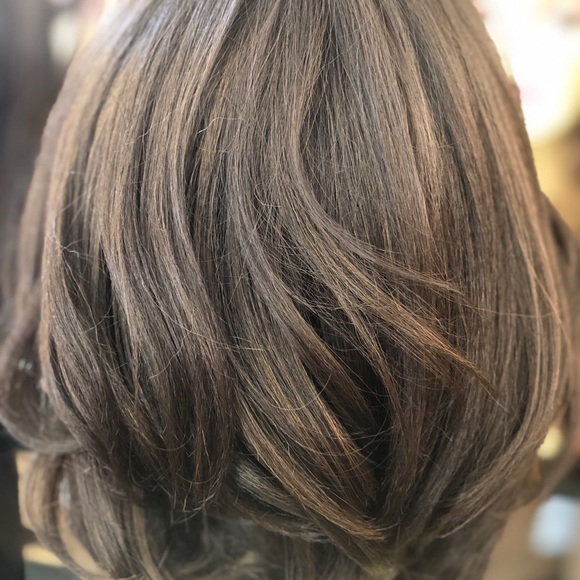 Short Feathered Brown highlights Bob Wig main image 5